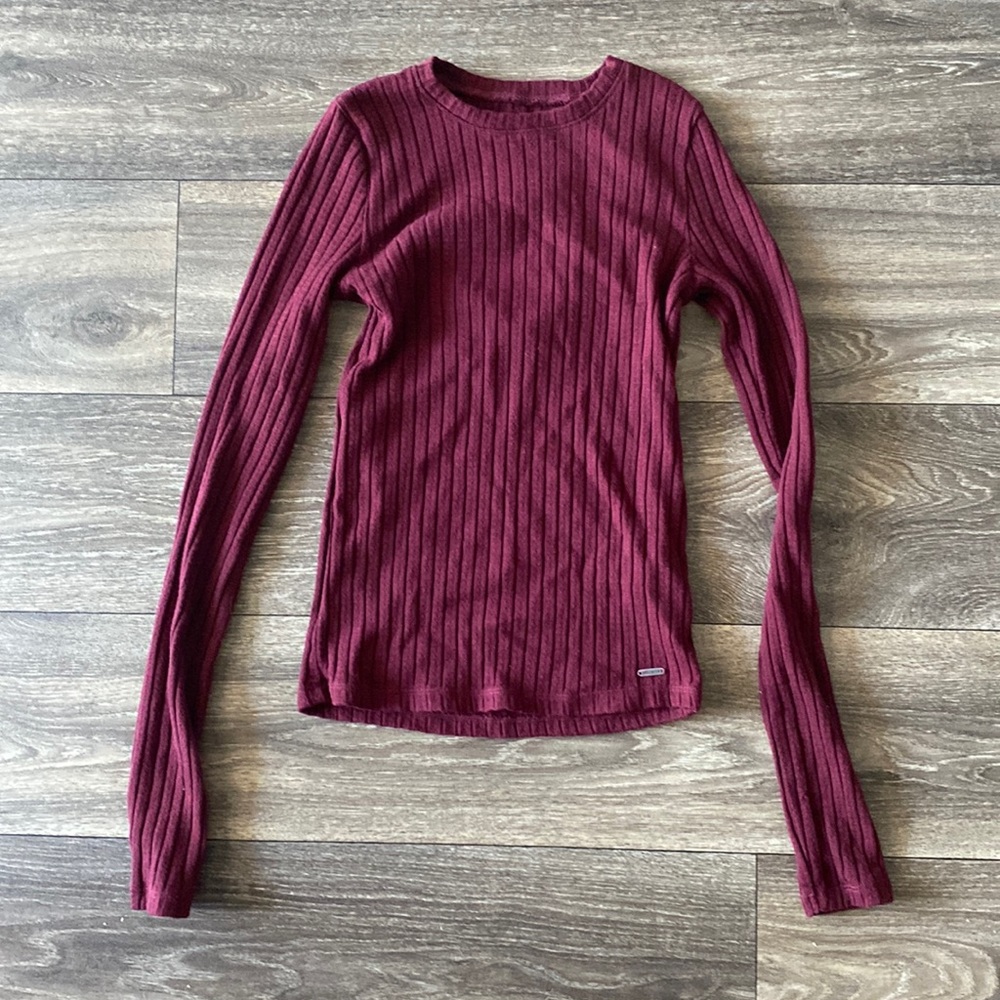 Holster red long sleeve top